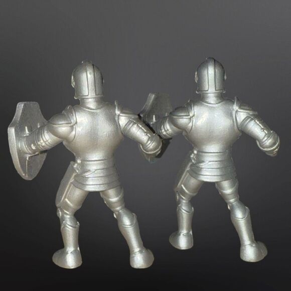 Lakeshore Royal Kingdom Adventures Replacement Knights Flag Red & Green Shields - Picture 3 of 7